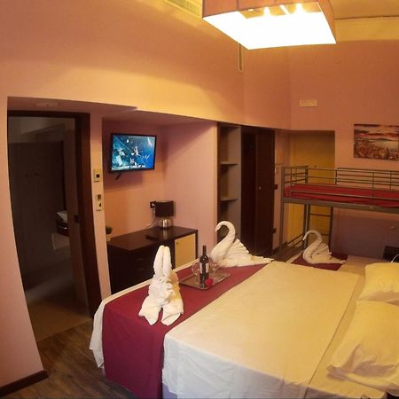 נאפולי Dolce Vita Rooms מראה חיצוני תמונה